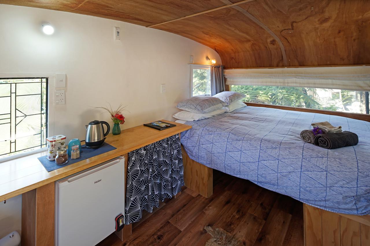 Wai-Knot Accommodation Onetangi Exterior photo