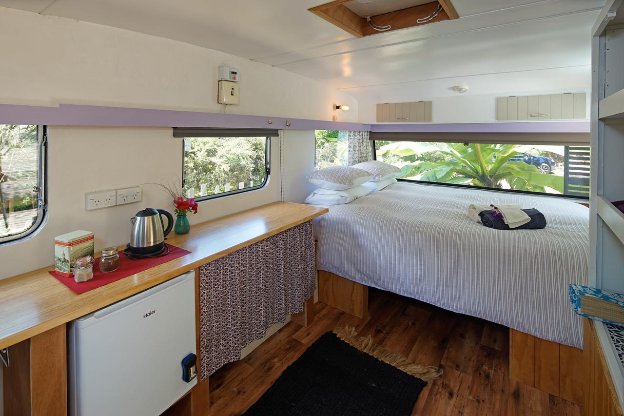 Wai-Knot Accommodation Onetangi Exterior photo