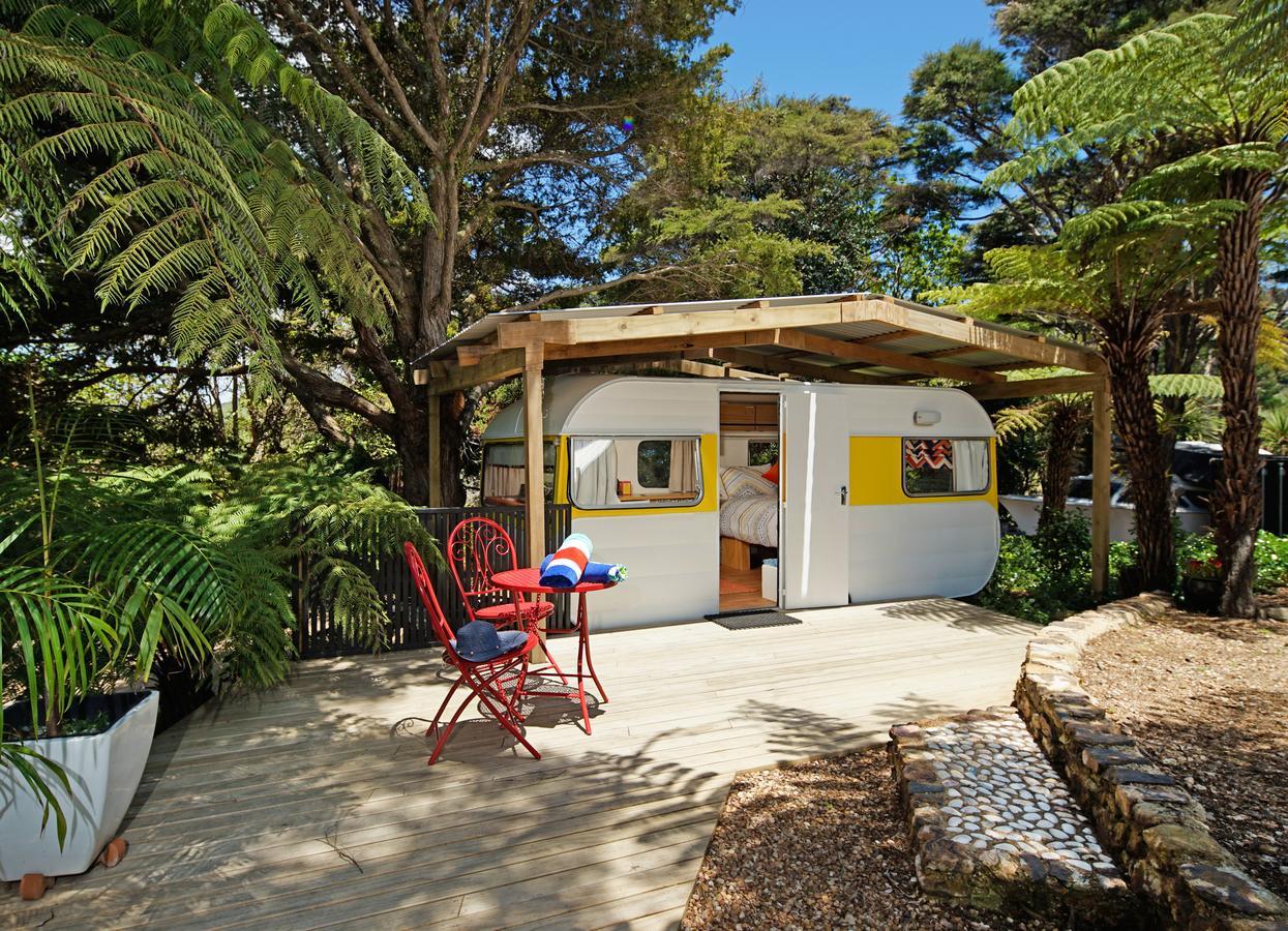 Wai-Knot Accommodation Onetangi Exterior photo